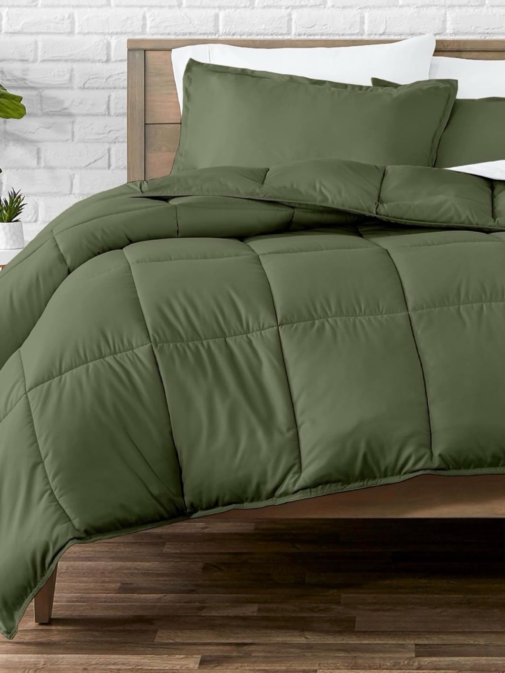 Olive Green Oversized Queen Down-Alternative Comforter - Soft Hypoallergenic